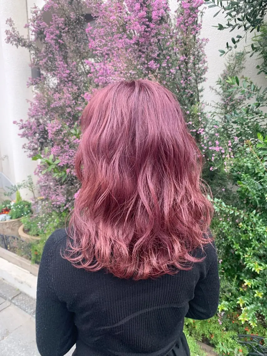 セミロング カラー ブリーチ ピンクカラー 色落ちまでキレイに！ ！女性サロンのヘアスタイル