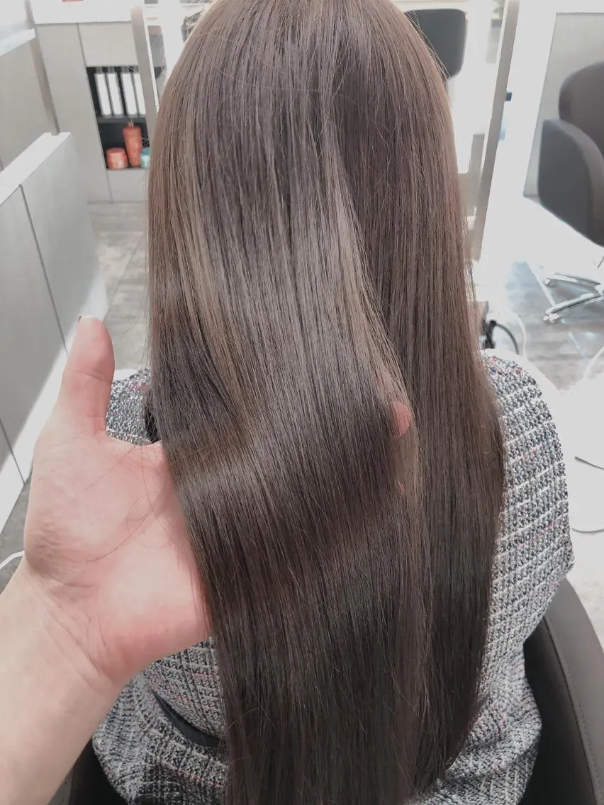 ロング カット ヘアカラー 縮毛矯正 トリートメント 【愛され小顔カット】 YOSHIKIのヘアスタイル