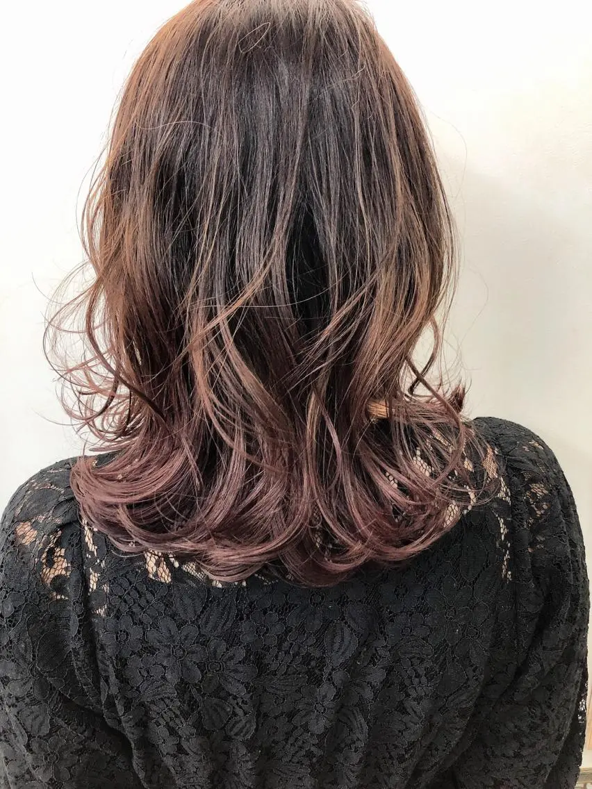 セミロング カラー ダブルカラー グラデーションカラー TOWA 野村　コウダイのヘアスタイル