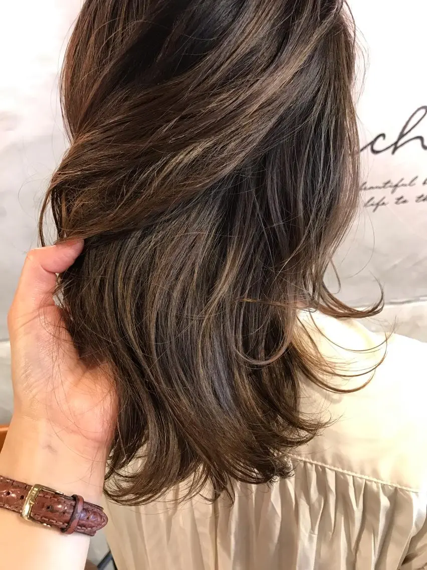 セミロング ハイライト ヘアカラー トリートメント ayane⭐️ボブ・ ショート・パーマのヘアスタイル