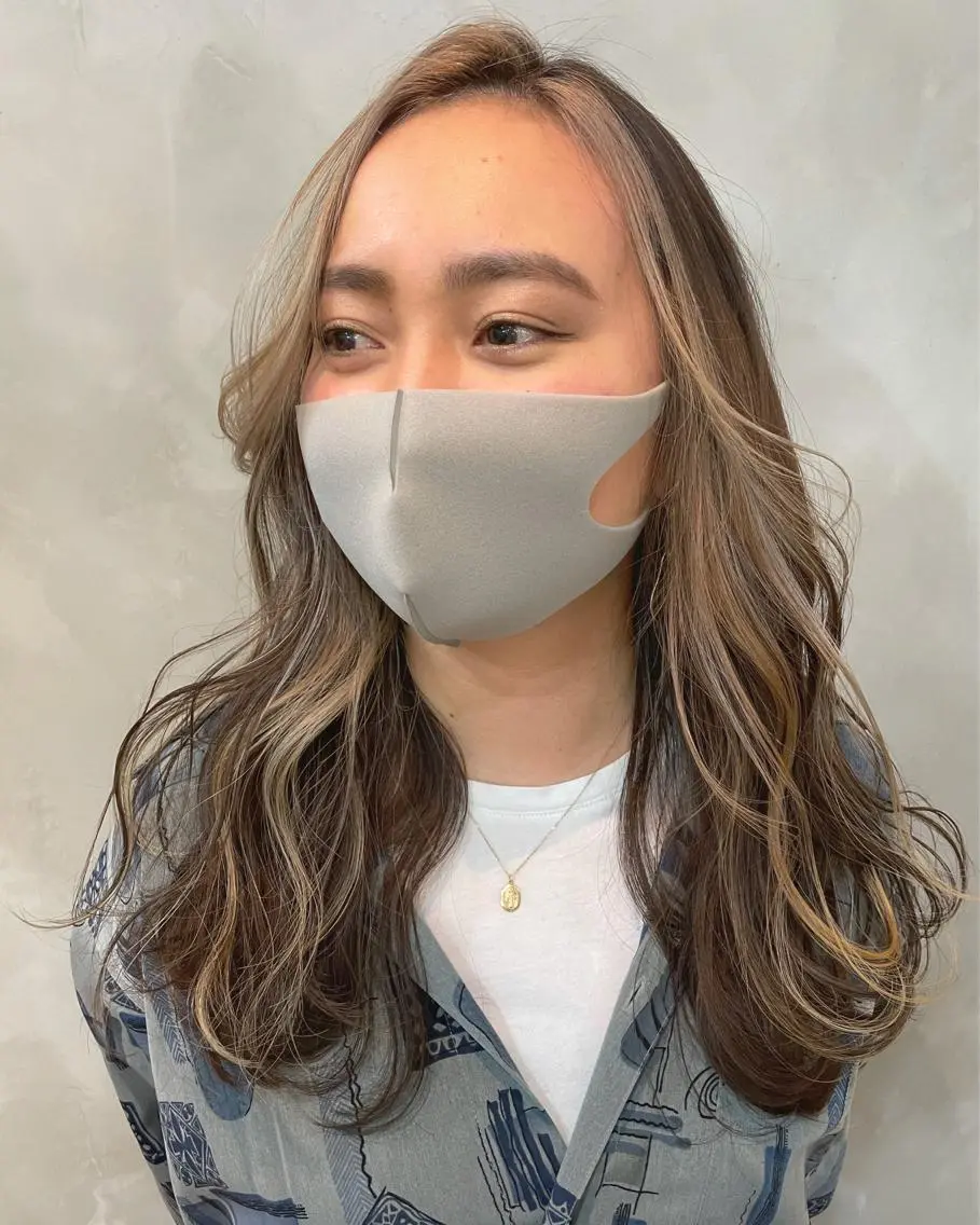 ロング カラー ハイライトカラー ハイライト sugino katsuyaのヘアスタイル