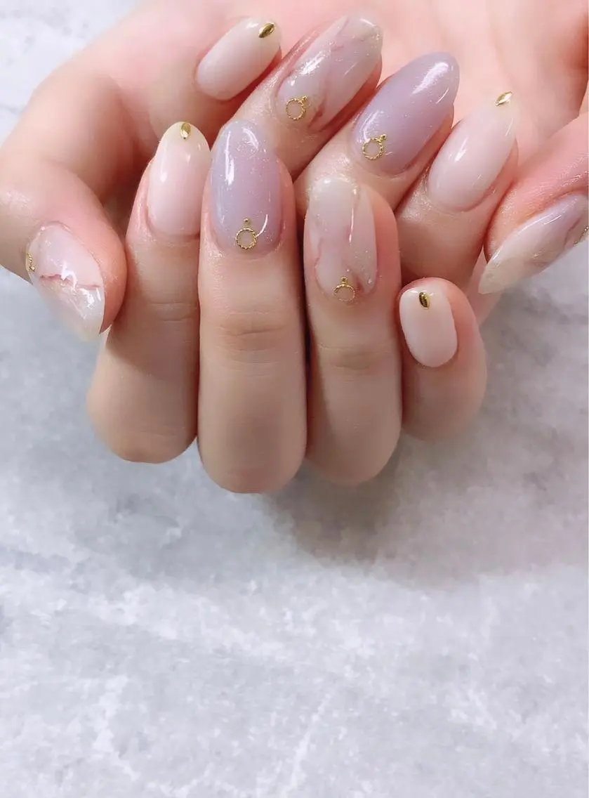 ネイル ニュアンスネイル オフィスネイル 夏ネイル ホワイト ハンドネイル FASTNAIL PLUS 新宿店のネイルデザイン