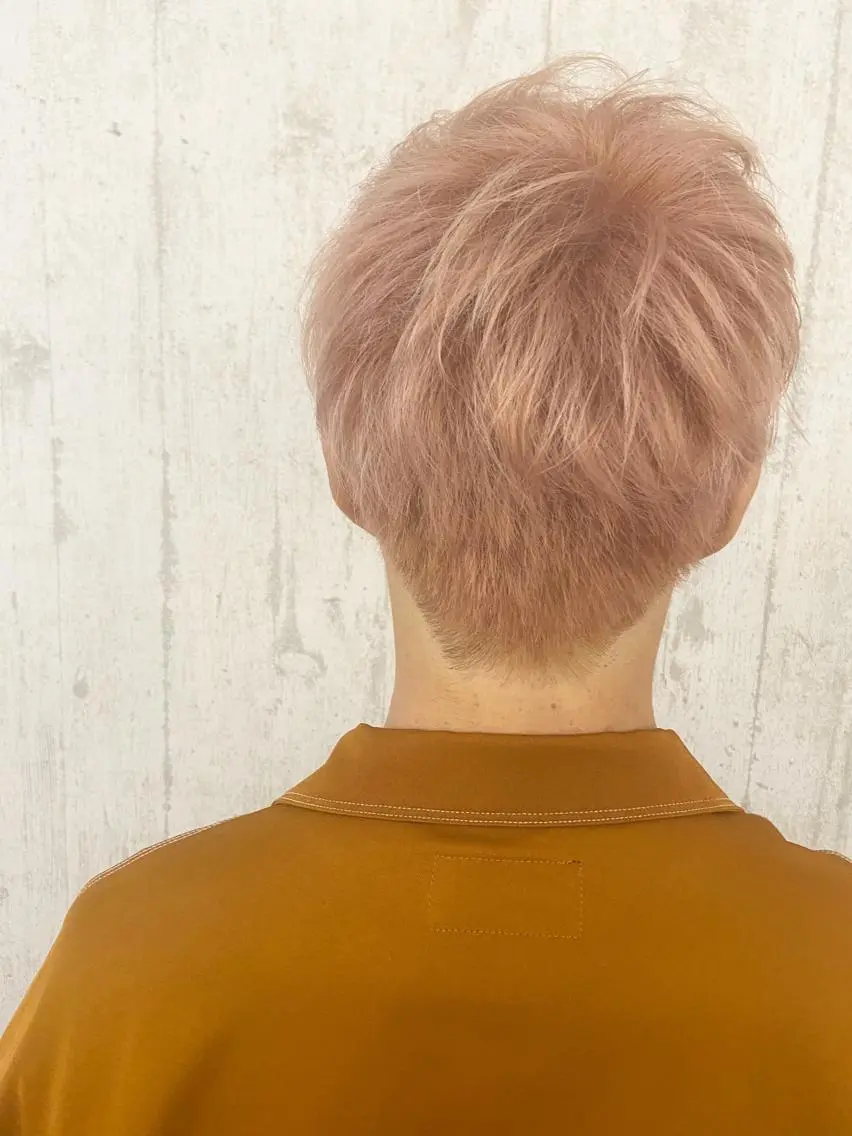 カラー メンズ ピンクカラー ホワイトピンク 久木原 ゆりのヘアスタイル