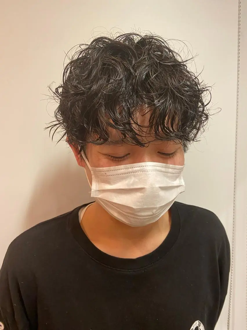 ショート パーマ メンズ メンズパーマ スパイラルパーマ 原一真/ 外国人ショートヘアのヘアスタイル