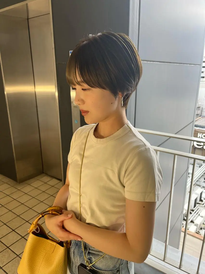 ショート カラー ヘアアレンジ ブリーチ ケアブリーチ デザインカラー ダブルカラー イヤリングカラー カット ヘアカラー トリートメント 🫧umu.🫧韓国 /レイヤー/ハッシュのヘアスタイル