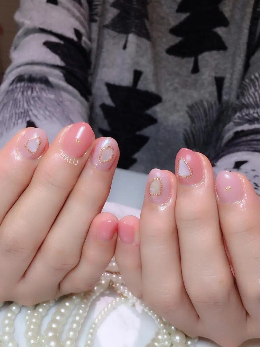 ネイル ストーンネイル HALU ハルのネイルデザイン