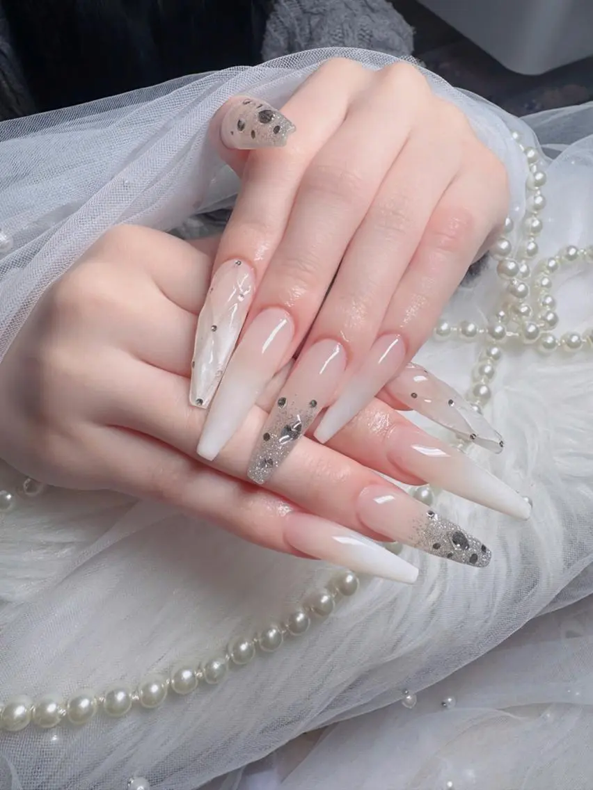 ネイル フレンチネイル ジェルネイル ハロウィン 韓国ネイル マグネットネイル ハンドネイル H.baby Nail Salonのネイルデザイン