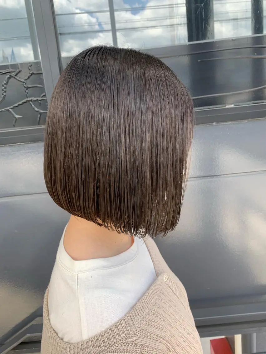 ショート ボブ カット ヘアカラー タカハシ ヨシヒトのヘアスタイル