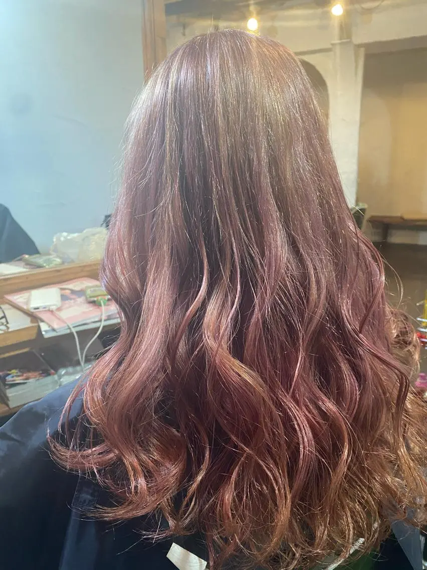 カラー 渋田 ゆかりのヘアスタイル