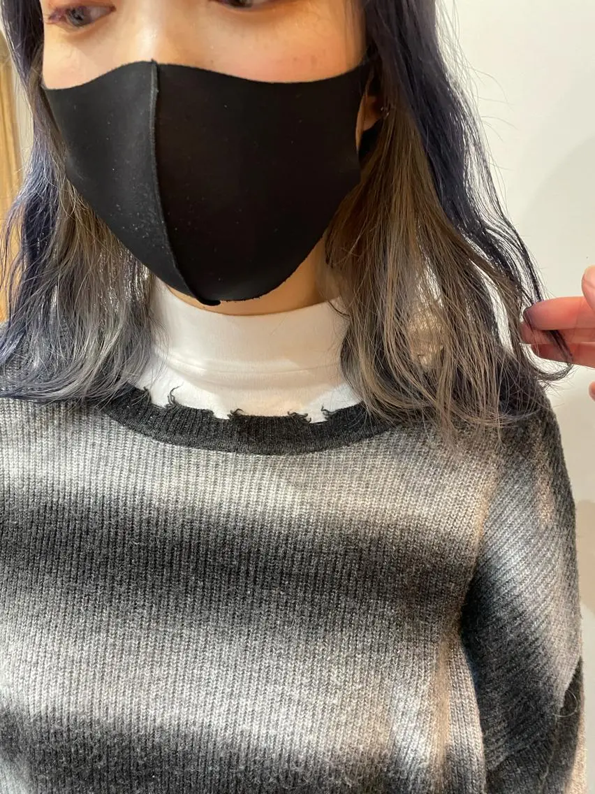 ミディアム カラー インナーカラー ネイビーカラー シルバー ヘアカラー 中目黒🌼 🌼ハナのヘアスタイル