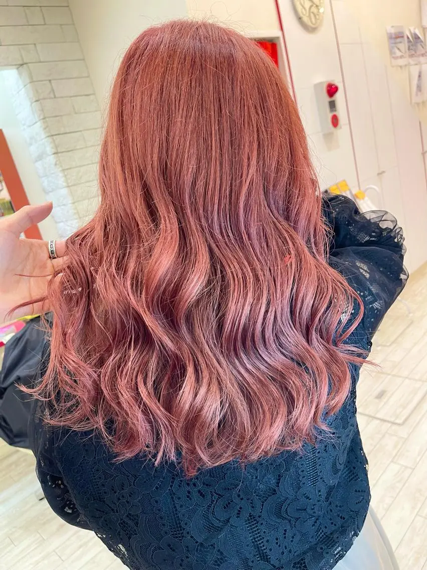 カラー ブリーチ ピンクカラー カット ヘアカラー かずくん🦩名古屋 ハイトーン/レイヤーのヘアスタイル