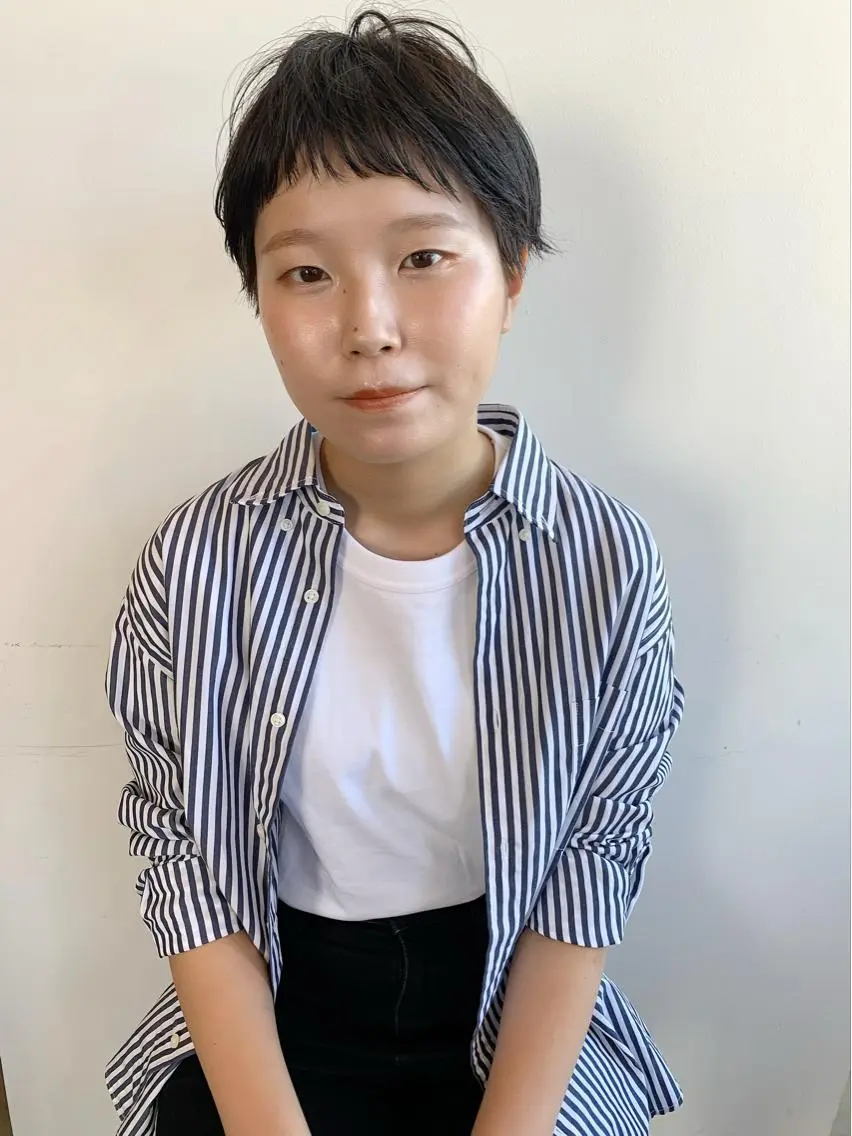 ショート カラー ベリーショート ショートヘア カット 榑松 恵里のヘアスタイル