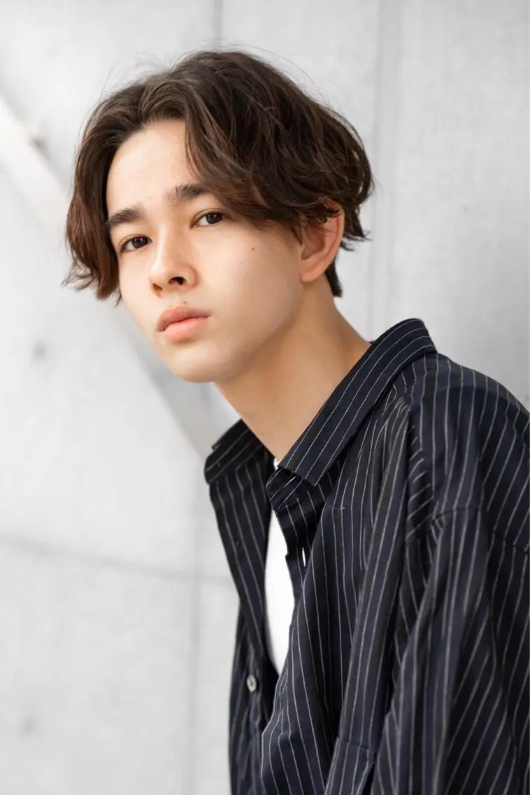 ショート パーマ メンズ センターパート メンズパーマ メンズパーマ特化型 🔥URITAのヘアスタイル