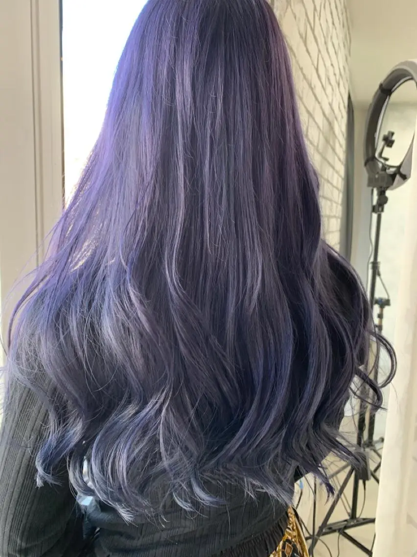 ロング カラー アディクシーカラー ブルーカラー ブルージュ バイオレットカラー ヘアカラー トリートメント LUXBE LUCEのヘアスタイル