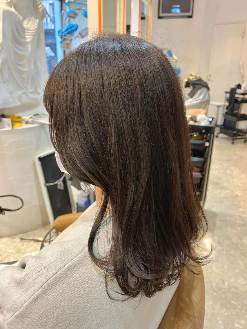 ミディアム カラー カット ヘアカラー トリートメント うしだ かおるのヘアスタイル