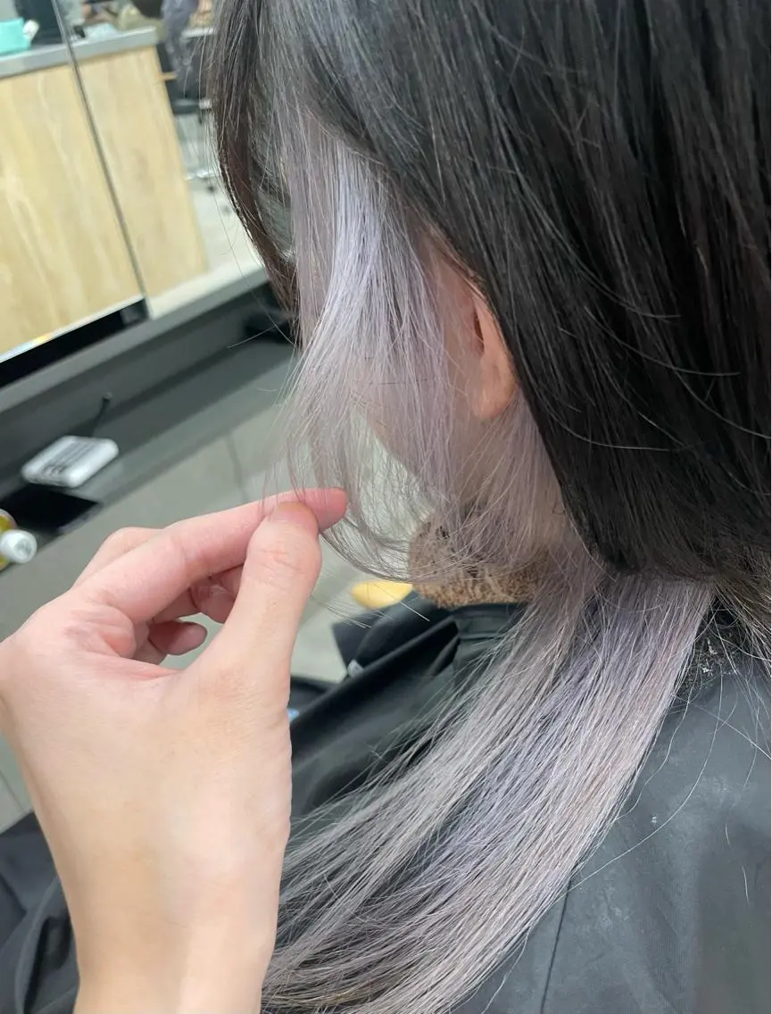 ミディアム カラー ブリーチ ケアブリーチ ダブルカラー インナーカラー インナーカラー 推し ブリーチ  髪質改善のヘアスタイル
