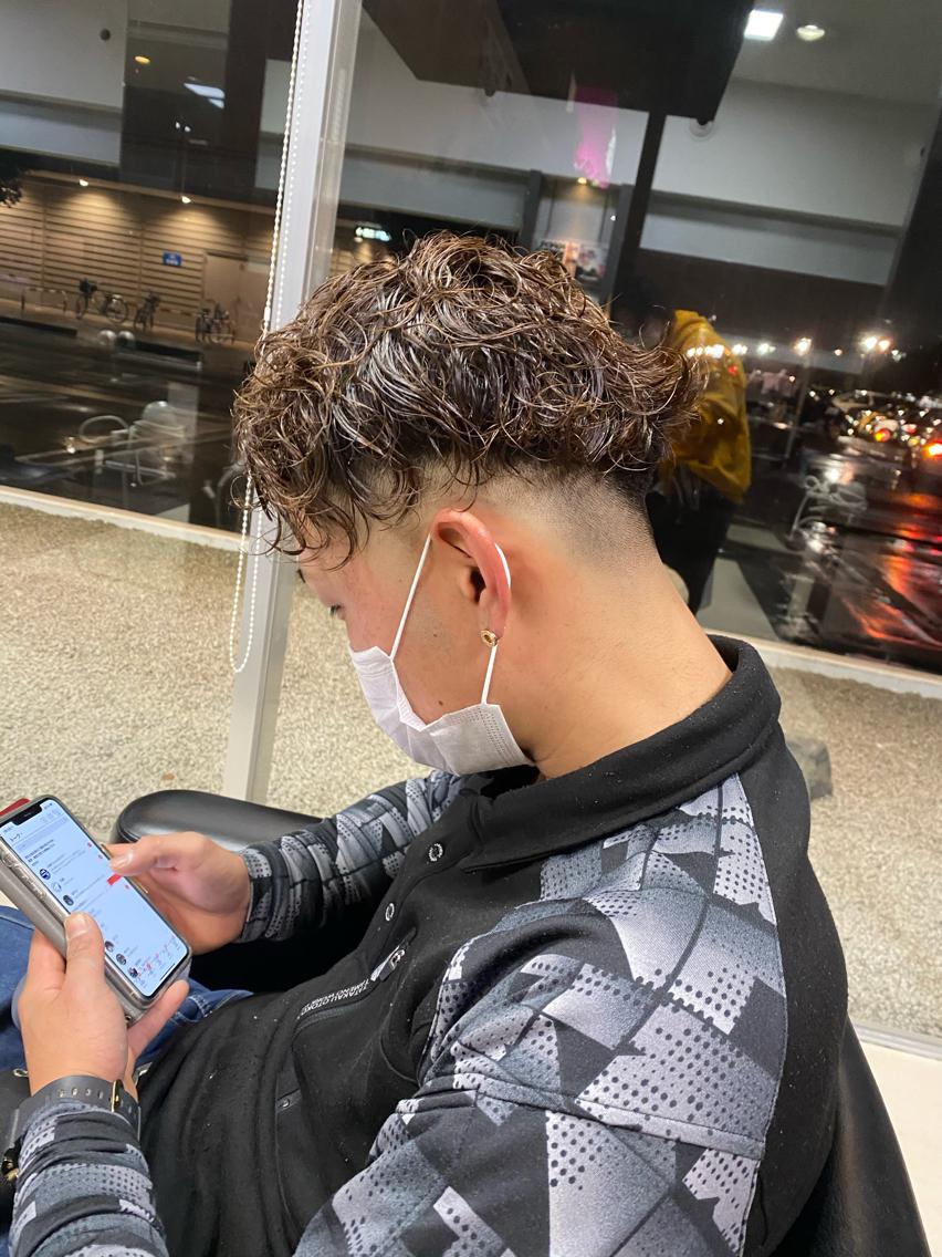 ショート パーマ 横地 凌のヘアスタイル
