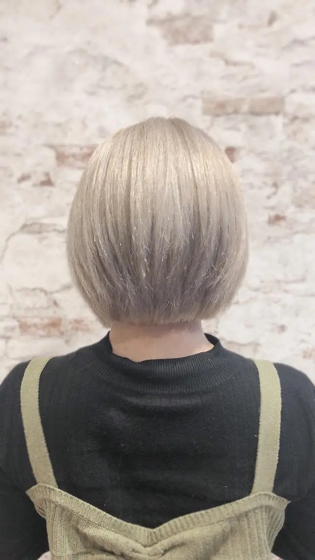 ショート カラー ベージュカラー ブロンド 外国人風ヘア 🍔Mamiのヘアスタイル