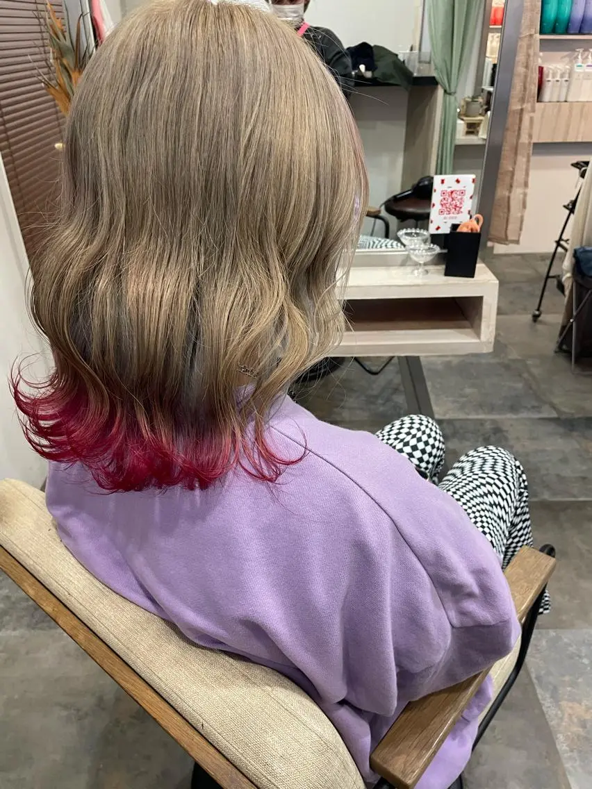セミロング 吉村 夏椰のヘアスタイル