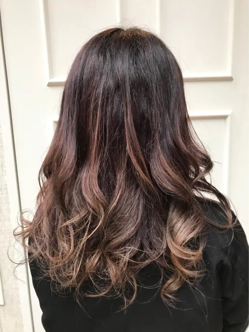 セミロング カラー ベージュカラー グラデーションカラー ラベンダーカラー Blanco Color&Careのヘアスタイル