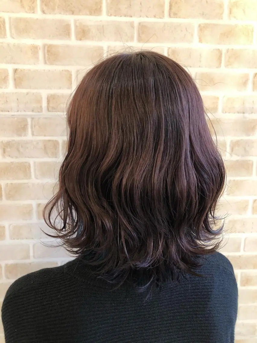 ミディアム カラー ブルーカラー インナーカラー 外ハネヘア 🟦西荻窪メンズ特化 美容師🟦Yu-Jiのヘアスタイル