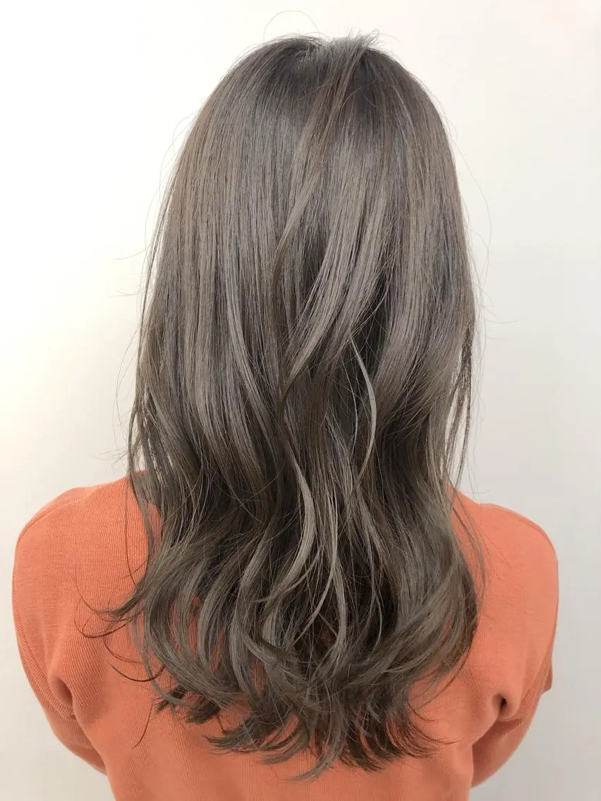 セミロング カラー 透明感カラー 代表　YUKI ☆のヘアスタイル