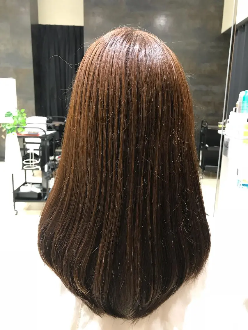 セミロング ヘアカラー Adachi Fujikoのヘアスタイル