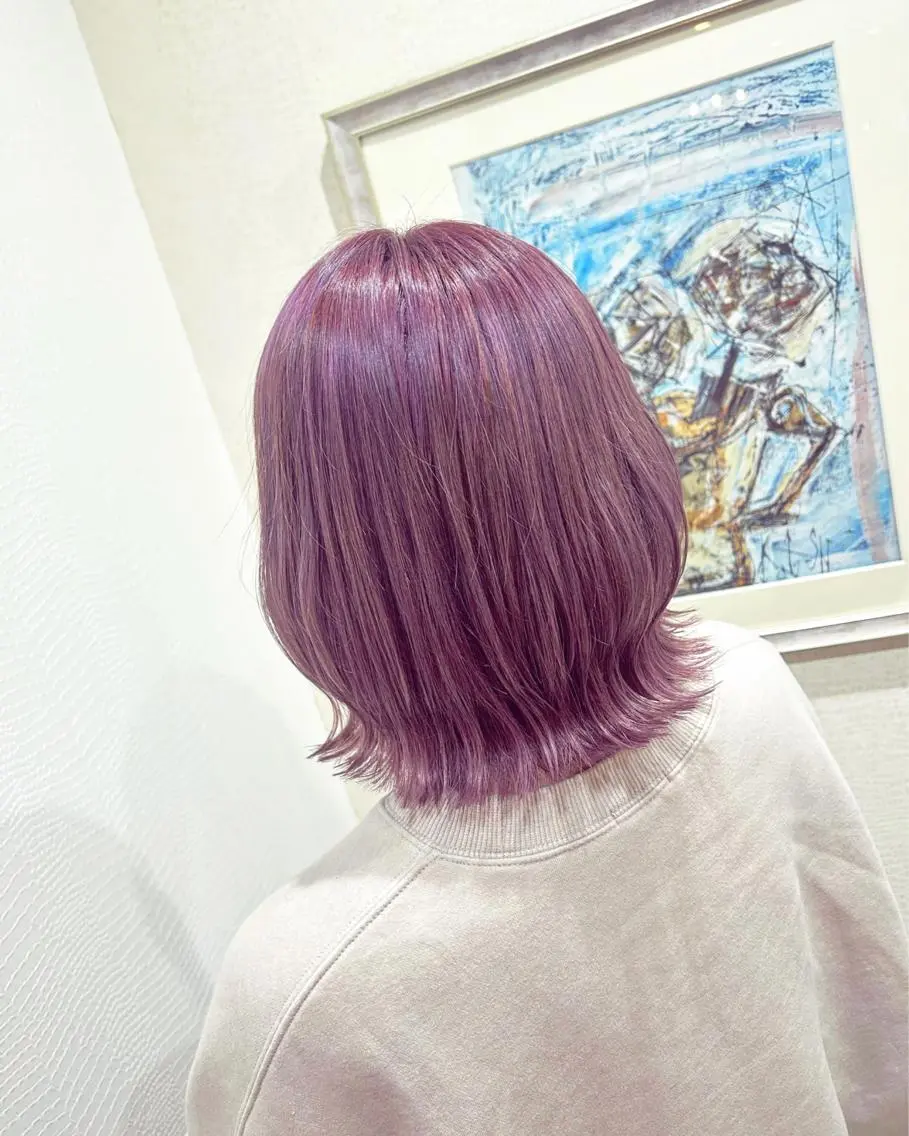 ミディアム カラー ブリーチ ラベンダーカラー ラベンダーピンク ピンクカラー ボブ カット ヘアカラー 井上 花音のヘアスタイル