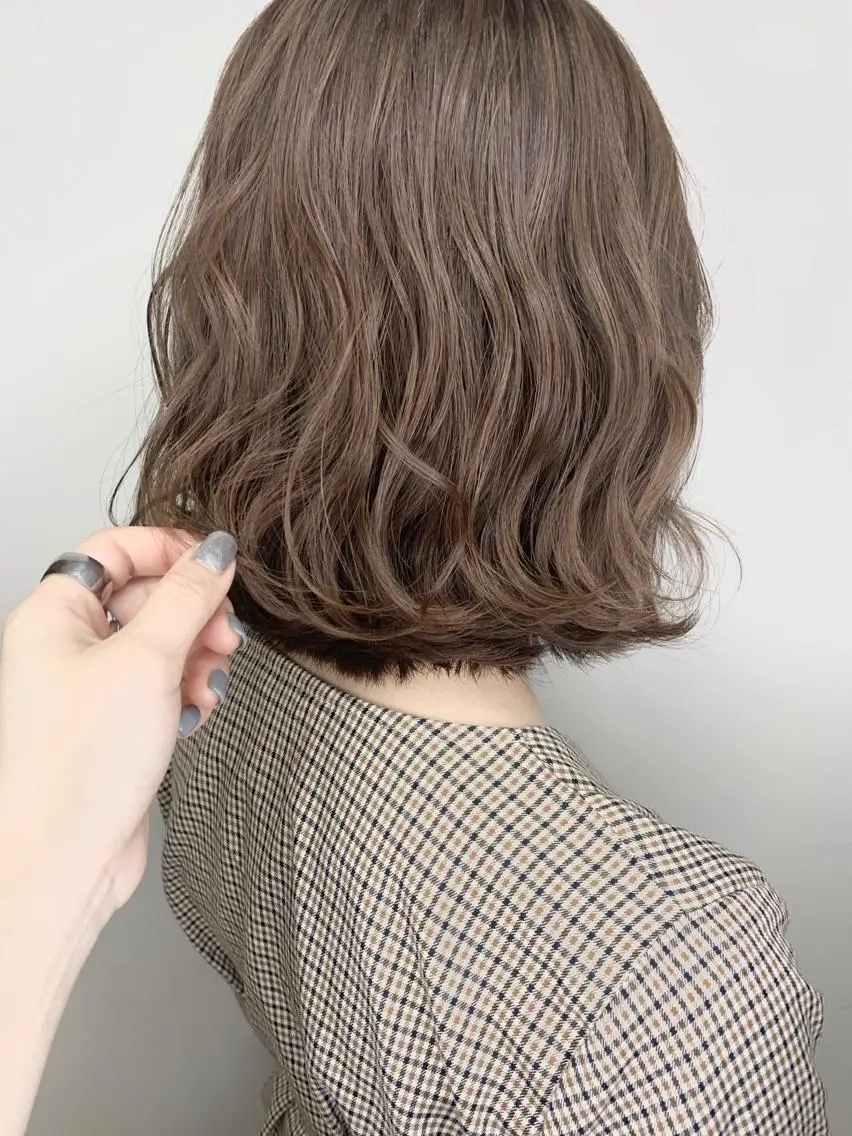 ミディアム レイヤー/艶髪カラー 森本くるみのヘアスタイル