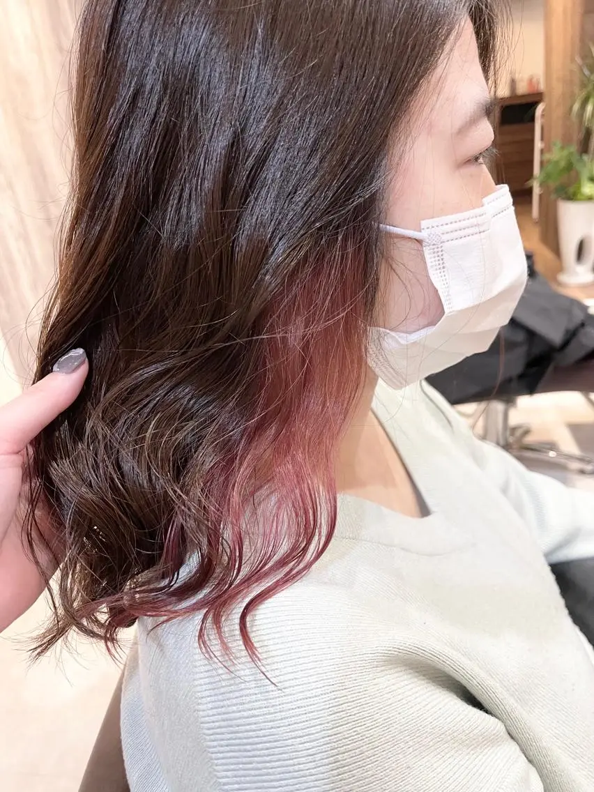 ロング カラー アディクシーカラー イルミナカラー インナーカラー ピンクカラー 髪質改善で 憧れの潤艶美髪にのヘアスタイル
