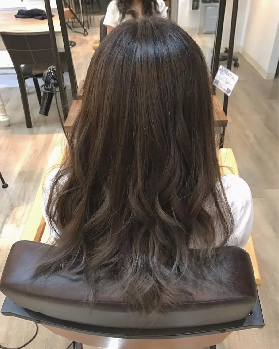 ロング カラー 伊藤 光成のヘアスタイル