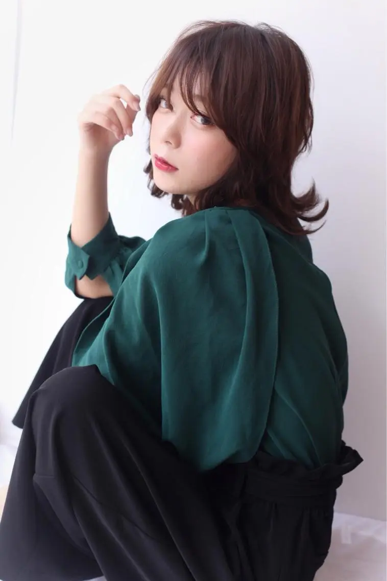 ミディアム カラー 服部 樹季のヘアスタイル
