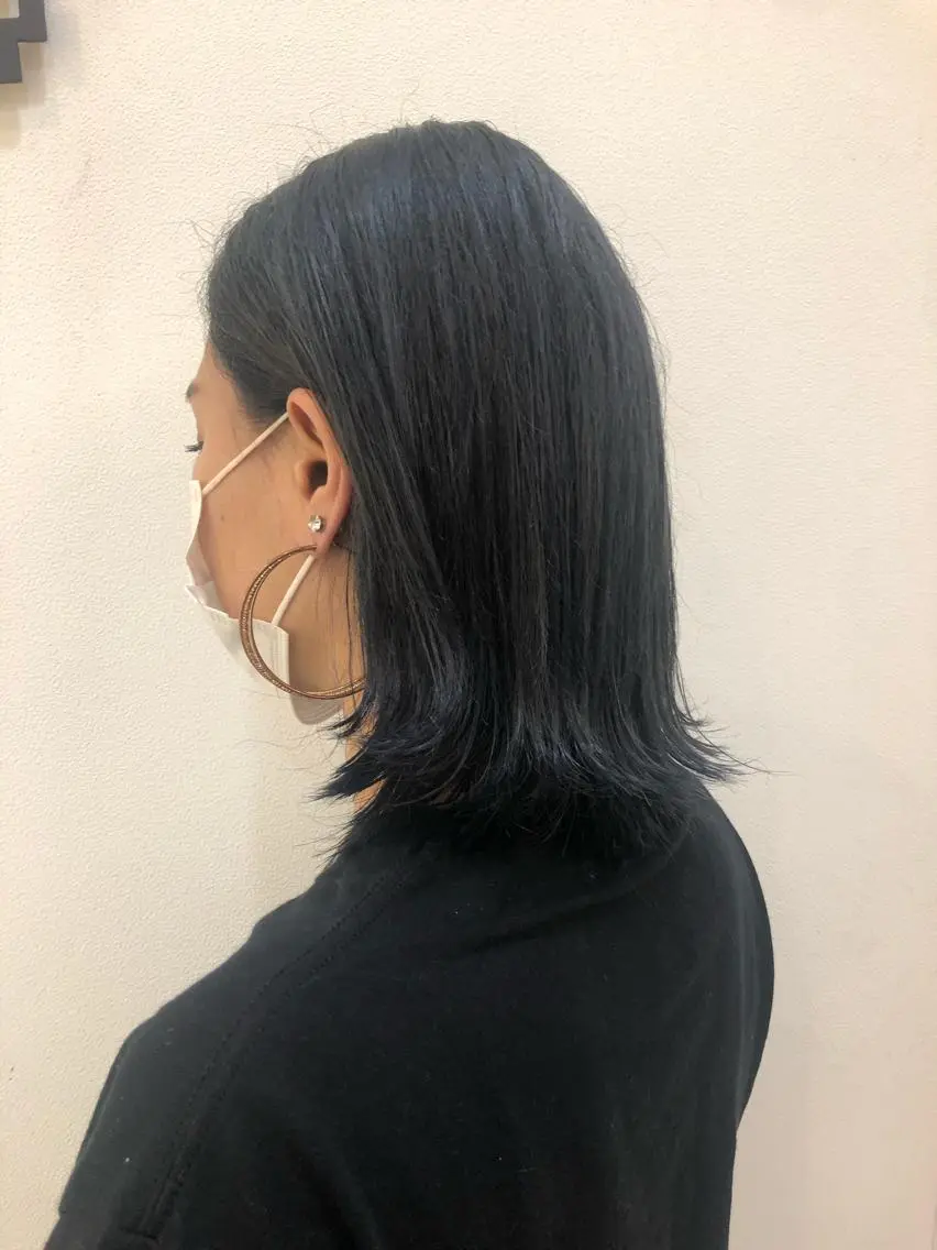 ミディアム カラー 内田温子大人女性 ハイライト、ボブのヘアスタイル