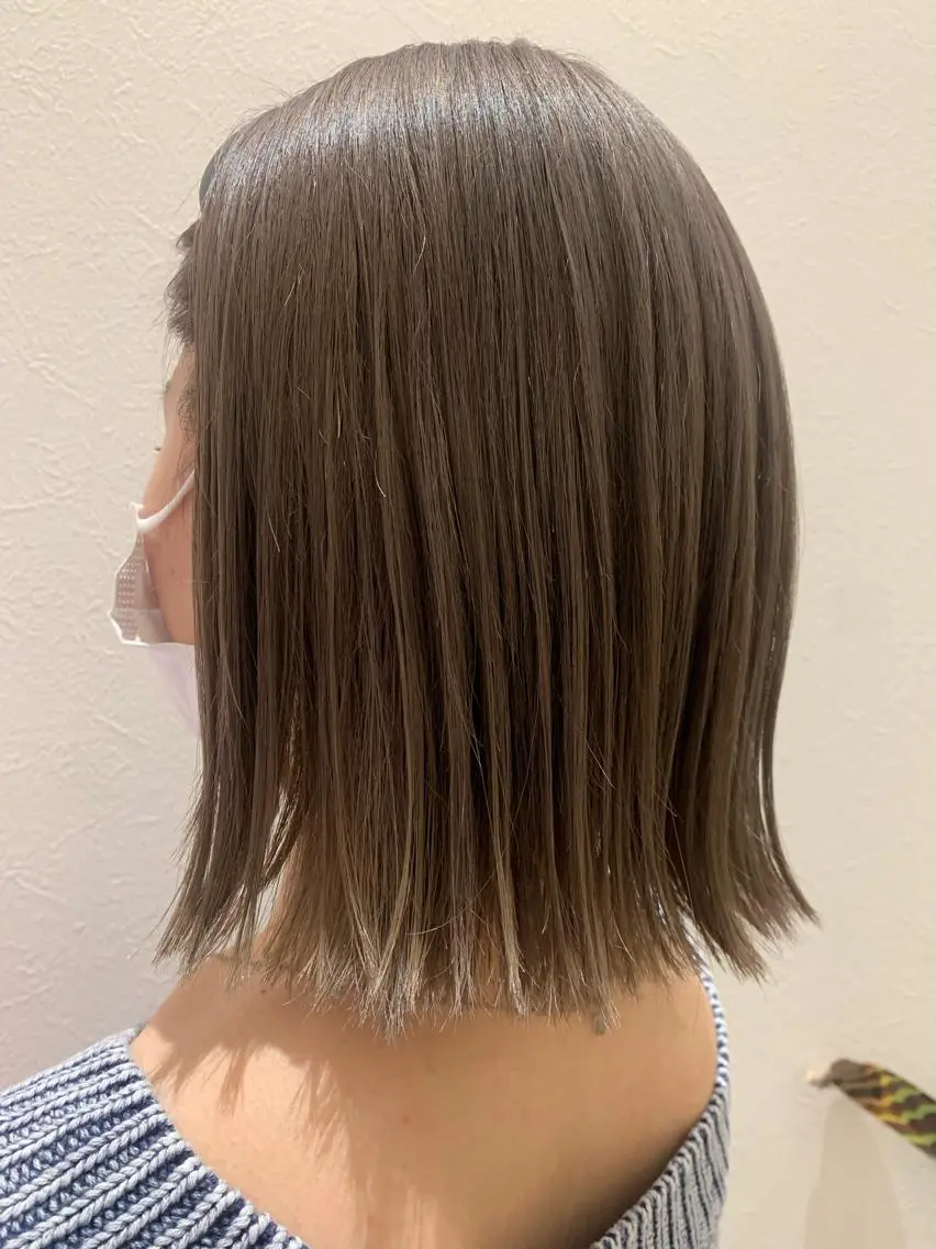 ショート カラー ブリーチ 透明感カラー グレージュ カット ヘアカラー トリートメント hubhair レイヤー/透明感のヘアスタイル