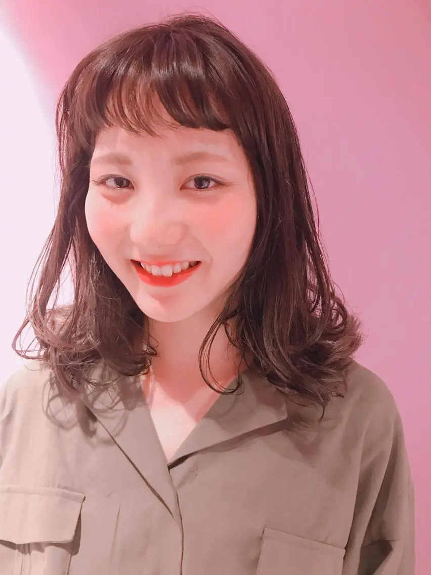 カラー ヘアカラー トリートメント 💓パーマ，💗 レイヤーカットのヘアスタイル