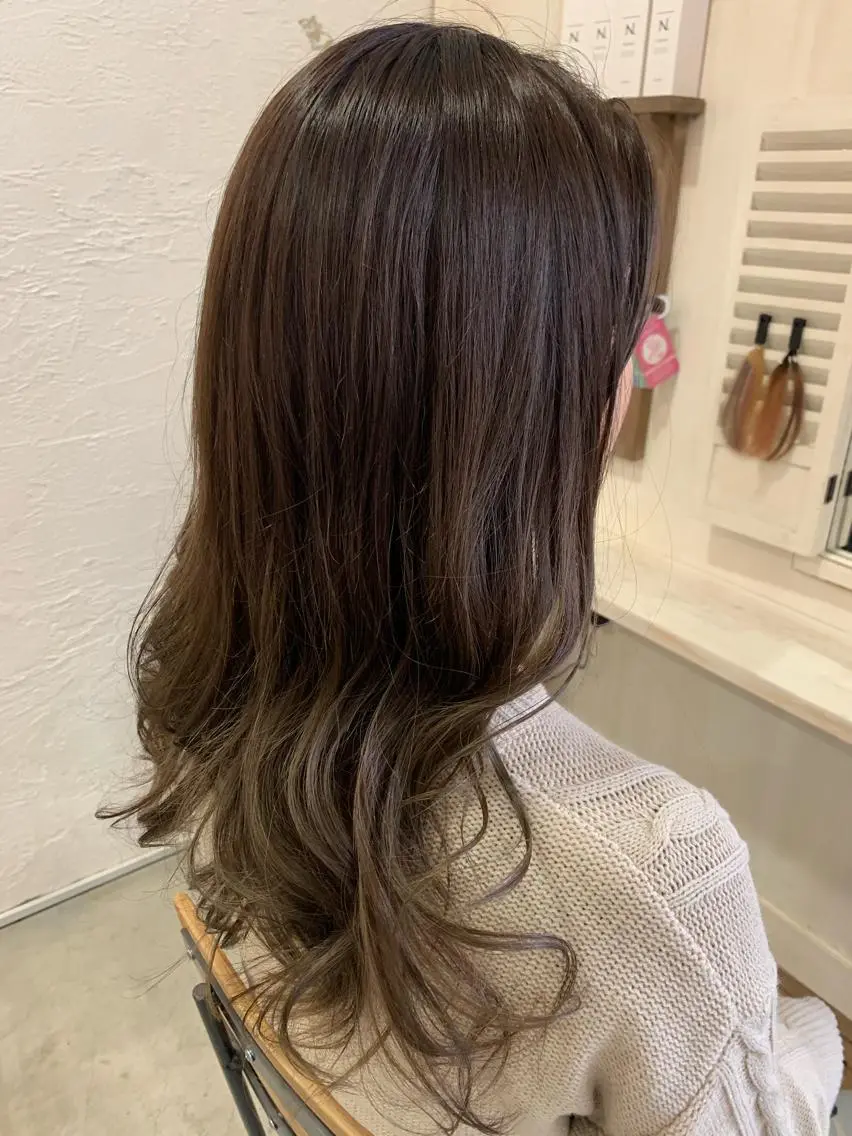 ロング カラー fio マナミのヘアスタイル