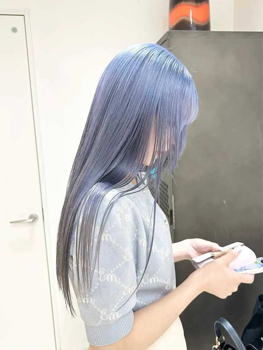 ロング カラー ヘアカラー トリートメント kai .のヘアスタイル