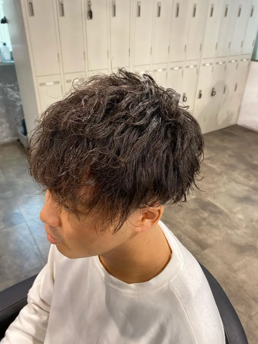 ショート パーマ メンズ メンズパーマ メンズスパイラルパーマ スパイラルパーマ 当日予約⭕️ JUNYAのヘアスタイル
