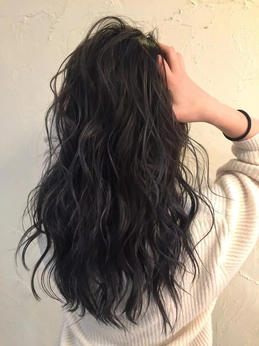 セミロング カラー ブリーチ カット ヘアカラー 韓国レイヤー外国人風 透明感カラー髪質改善のヘアスタイル