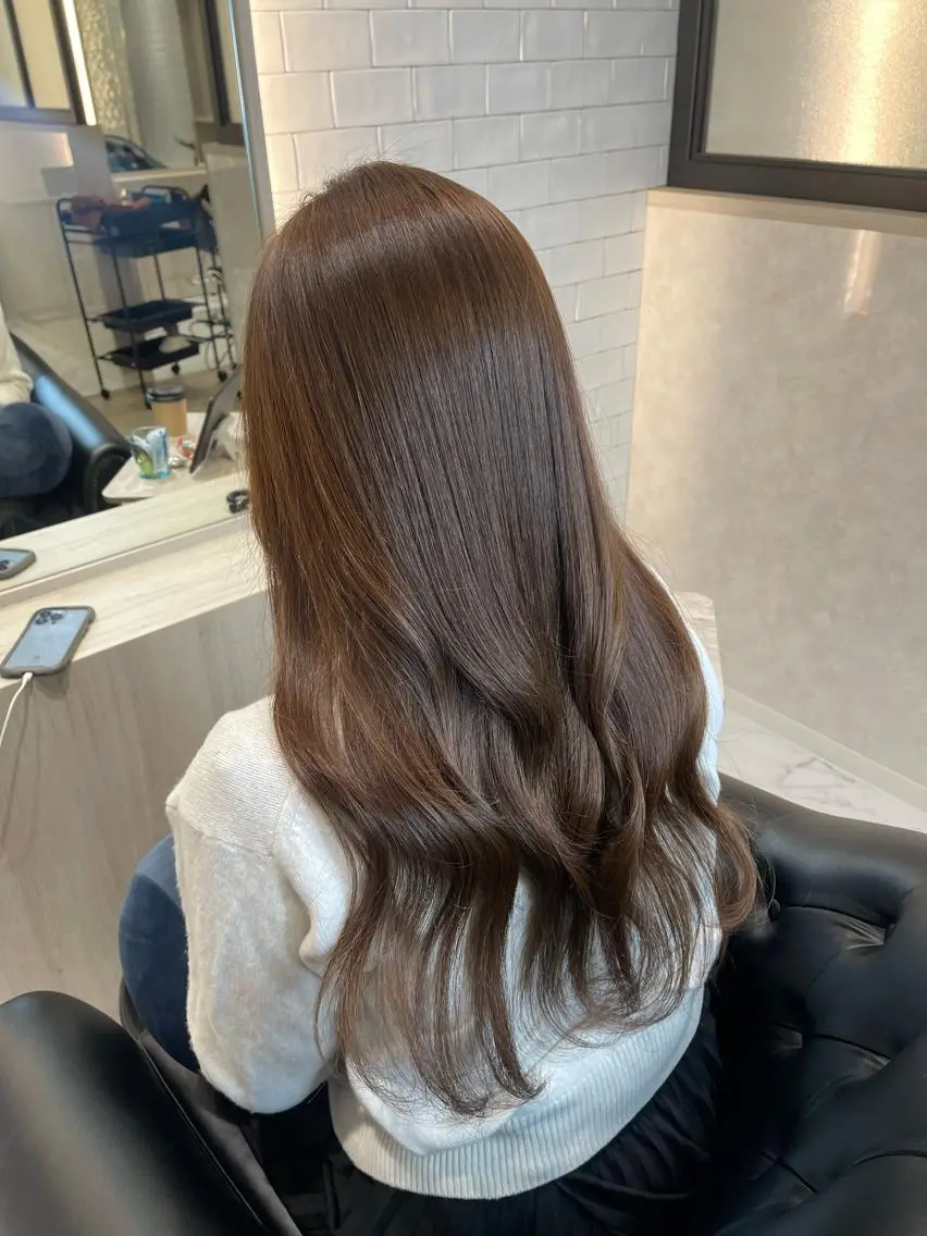 ロング カラー カット ヘアカラー トリートメント emi/髪質改善/ 韓国風/艶カラーのヘアスタイル