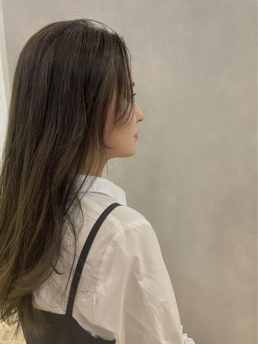 ロング kato himariのヘアスタイル