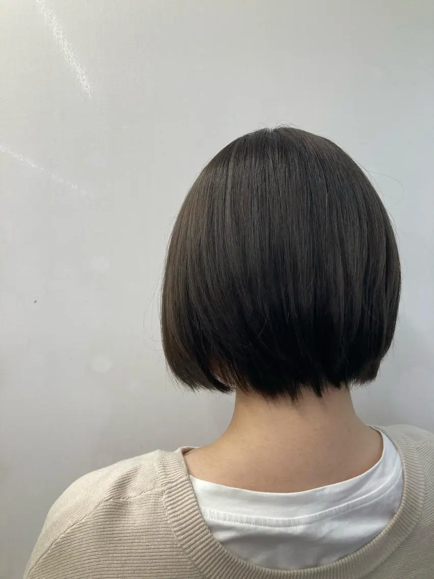 ショート カラー ブラウンカラー グレージュ ヘアカラー トリートメント ブリーチ&似合せボブ 田中寛十のヘアスタイル