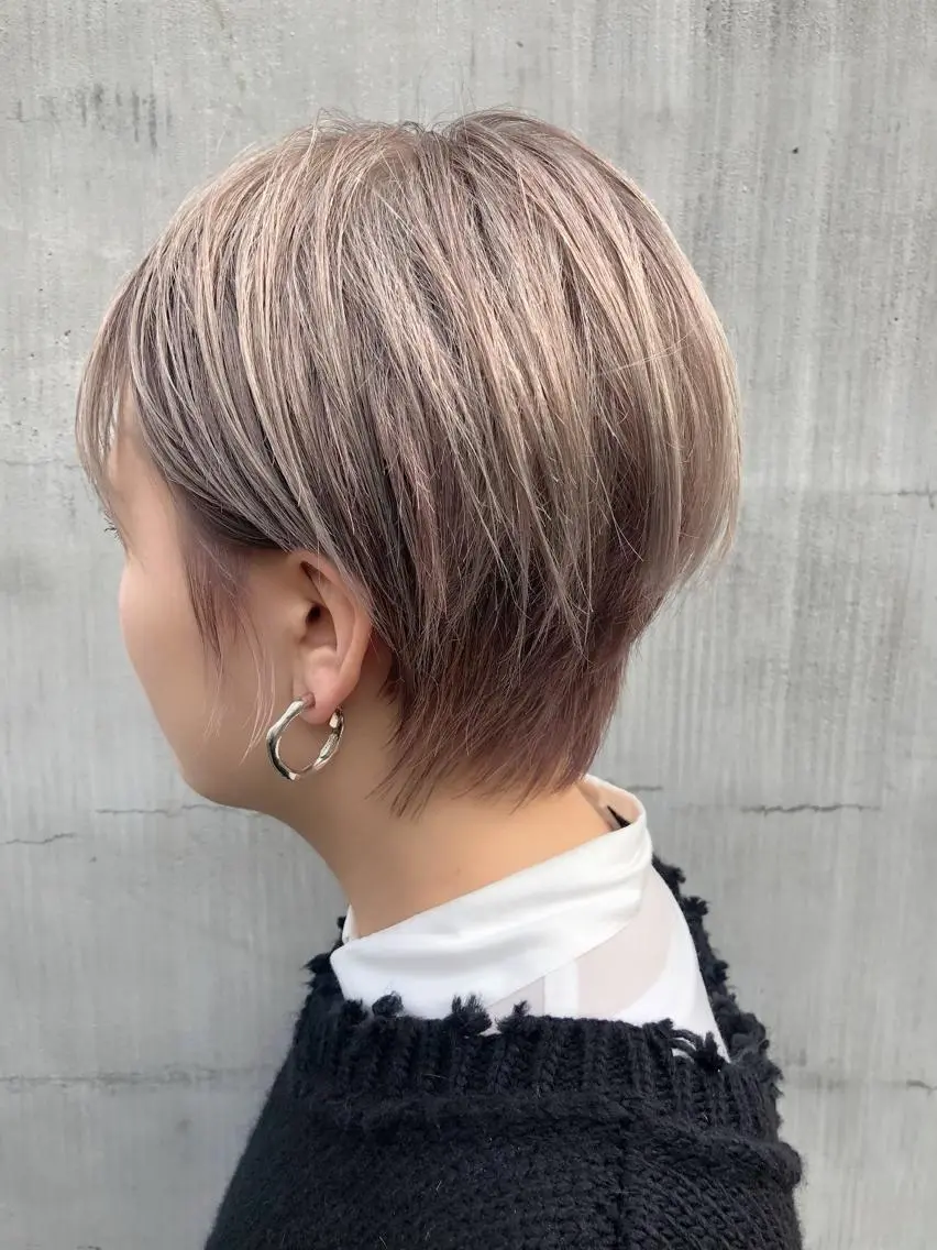 ショート カラー ベージュカラー ダブルカラー ハイトーンカラー ヘアカラー 千葉 郁也のヘアスタイル