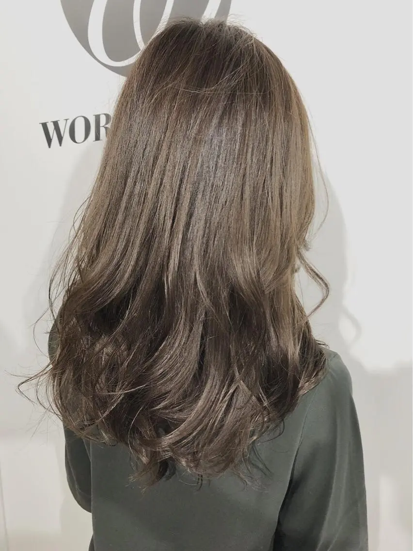 カラー ブリーチ ブルーカラー ブルージュ ブリーチなしカラー 外国人風カラー 夜23時まで予約🉑 reverieあきらのヘアスタイル