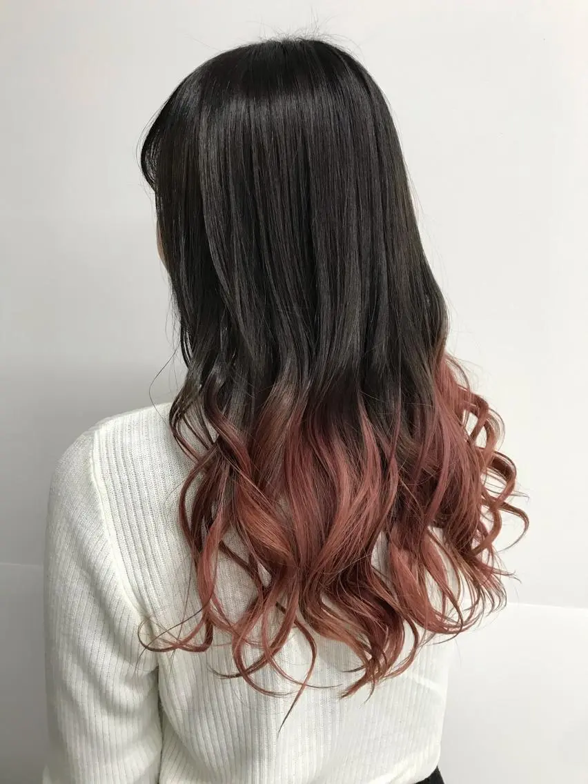 セミロング ヘアカラー 横山 奈央のヘアスタイル