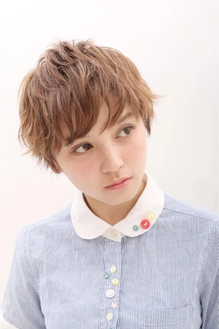 ショート ショートレイヤー レイヤーカット ショートヘア 出川 隆洋のヘアスタイル