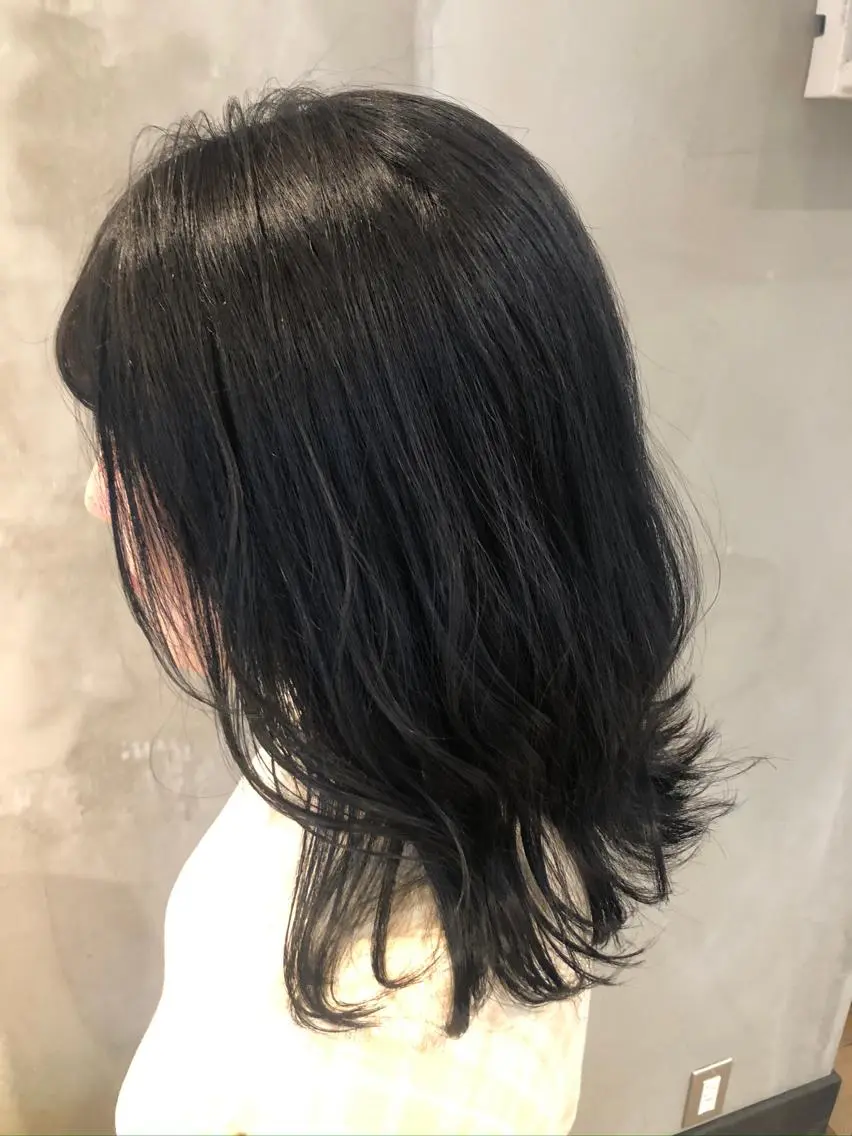 ミディアム カラー パーマ ヘアアレンジ ネイル アッシュ ダークアッシュ カット ヘアカラー トリートメント 新宿/顔周りカット +レイヤー=しずく♩のヘアスタイル