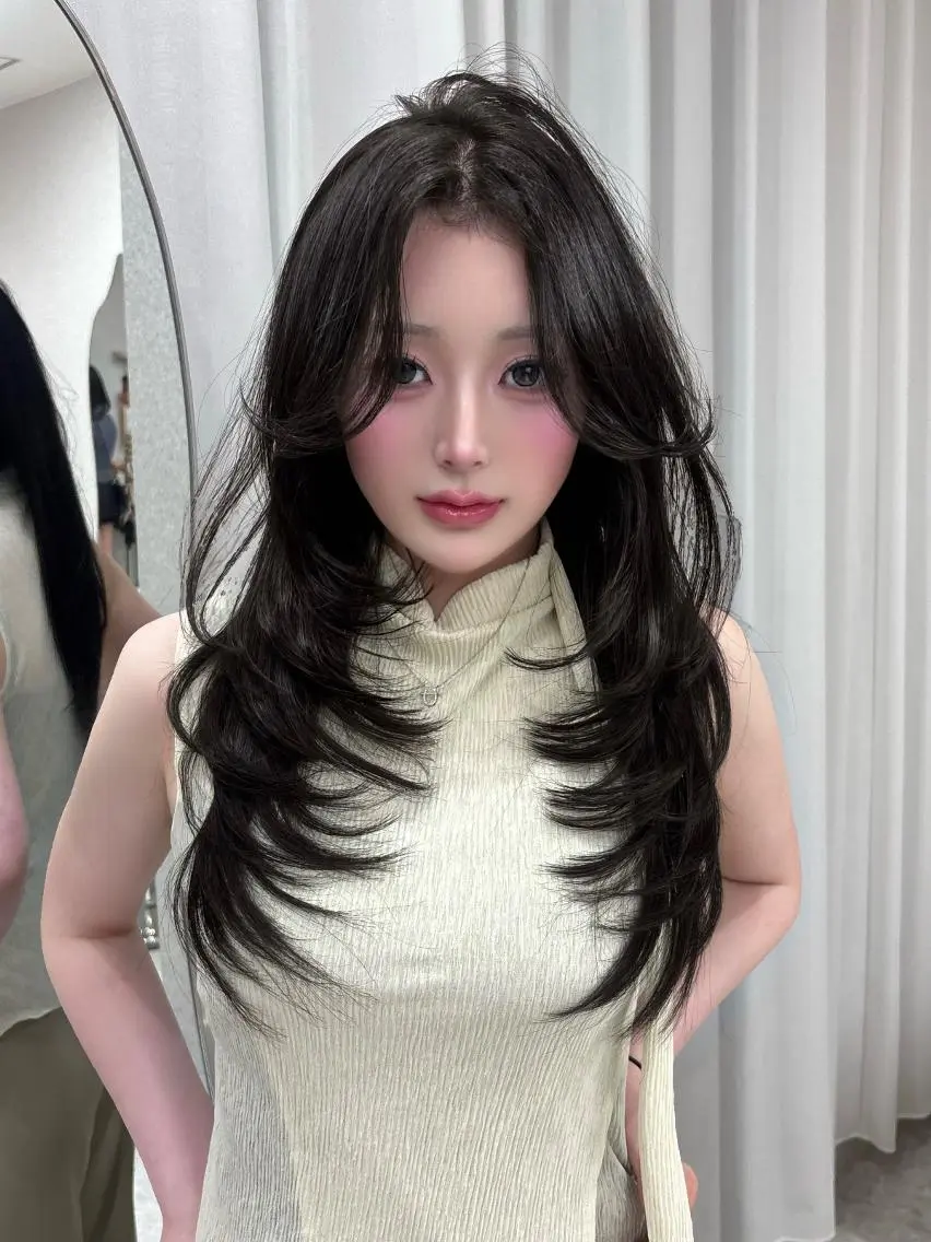 ロング カラー 黒髪 ブルーカラー ブルーブラック 透明感カラー 顔周りカット 天神美容室 🎀hinaのヘアスタイル