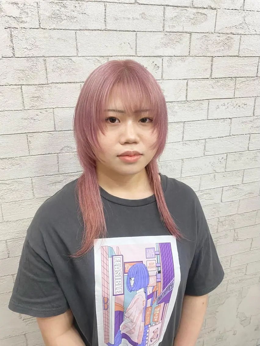 ロング カラー ピンクカラー ロング ウルフカット ヘアカラー グレージュ系はお任せ /ケアブリーチ/岩崎のヘアスタイル