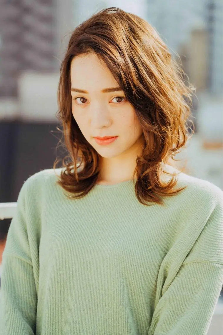 ミディアム カラー パーマ ヘアアレンジ メンズ ネイル マツエク・マツパ メンズウルフカット アディクシーカラー 透明感カラー ボブ ウルフカット 藤井 仁紀のヘアスタイル